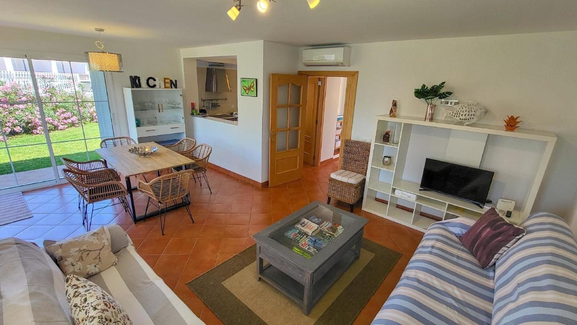 Strandhaus In Playa De Muro Fuer 12 Personen Ferienhaus *
